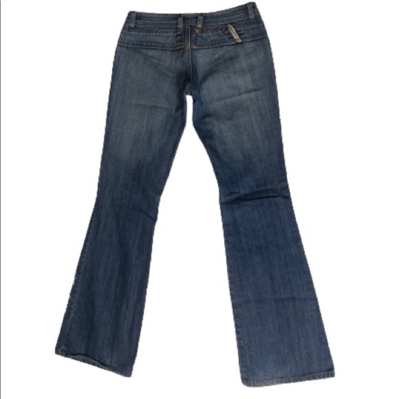 I really love this jeans, but is not my size 😳 - Picture 2 of 13